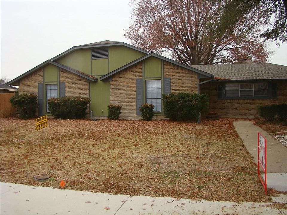 1st image of 303 Sagebrush Ln