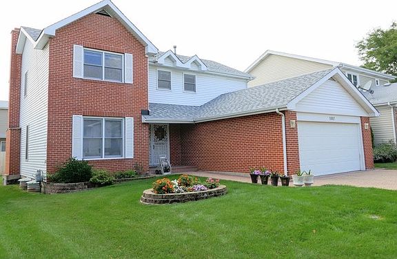 2nd image of 1007 E Meadow Lake Dr