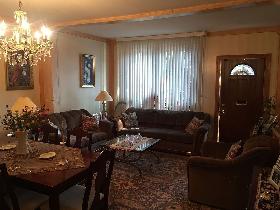 2nd image of 2121 74th St