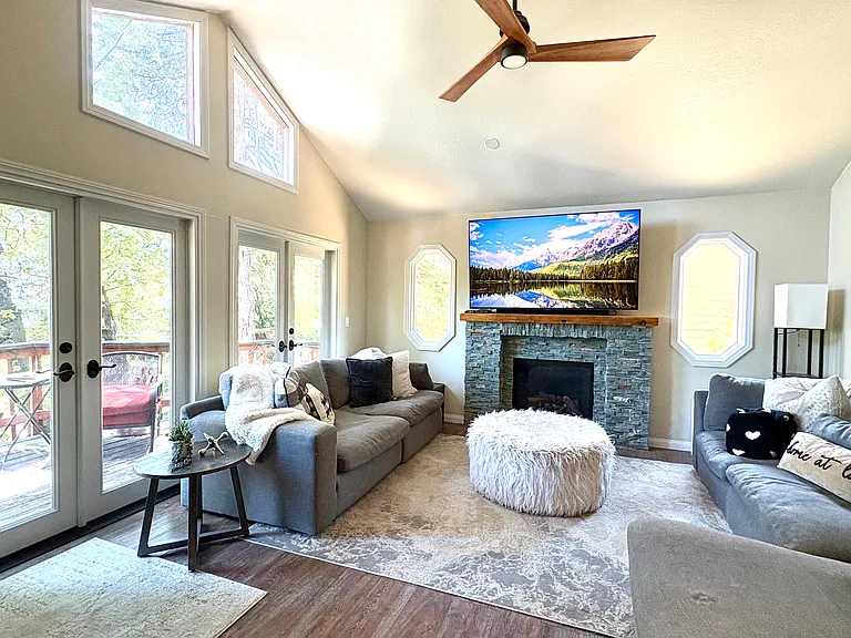 24573 Altdorf Dr — Photo 3