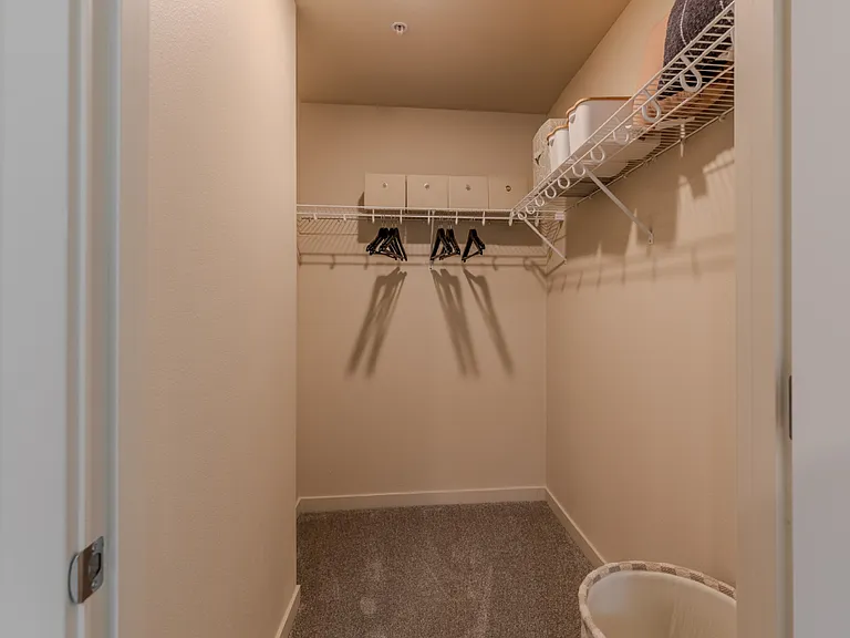 Fox Ridge Apartments — Photo 9
