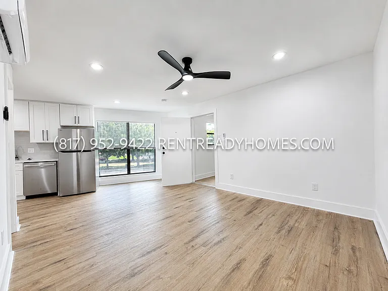 1510 W Jefferson Blvd #208 — Photo 2