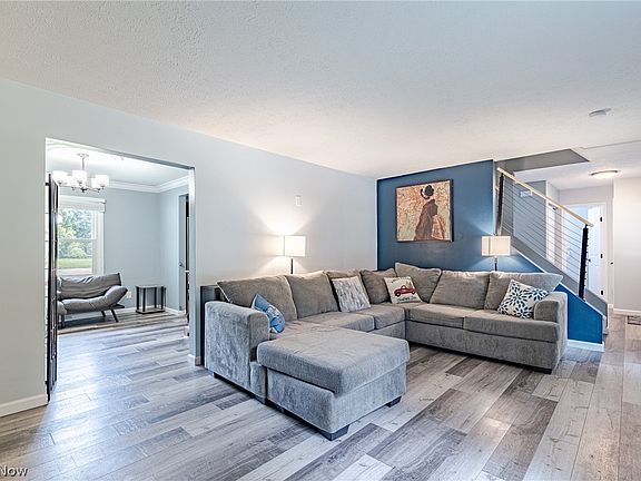 4th image of 1969 Willowdale Dr