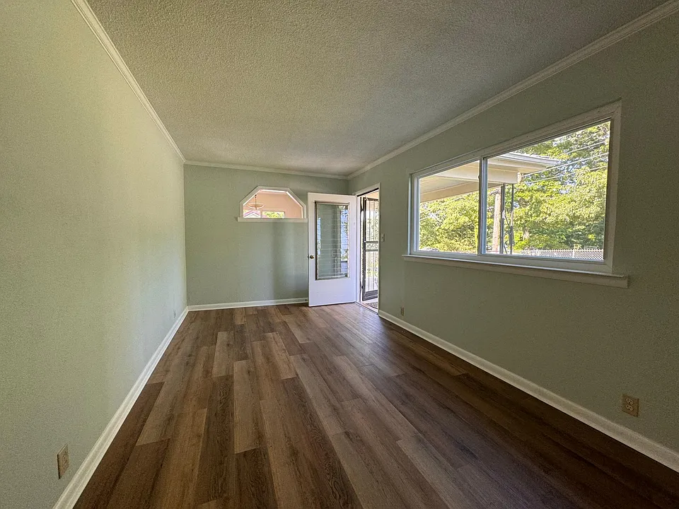 2609 Acuff St