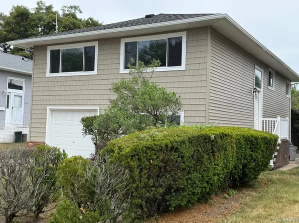 65 Florida Ave, Island Park, NY 11558