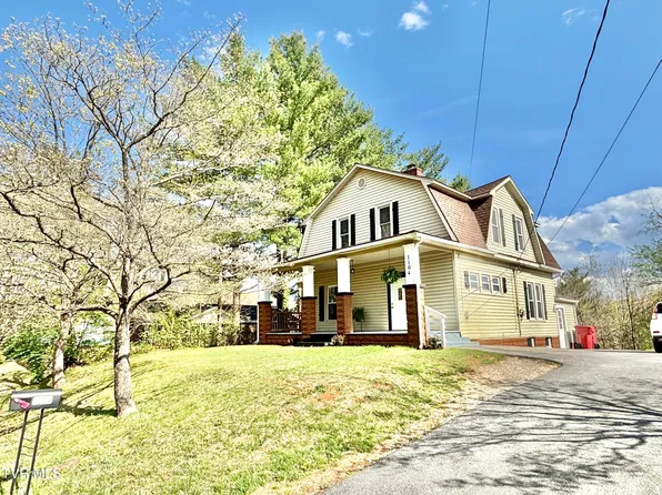 1104 King Springs Rd, Johnson City, TN 37601