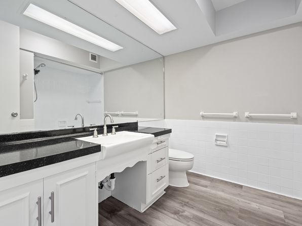 3660 Grand Ave UNIT 520