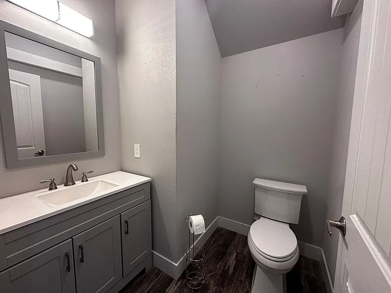 243 & 245 N Thorpe St — Photo 8