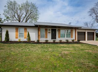 2451 W Perry Rd, Rogers, AR 72758