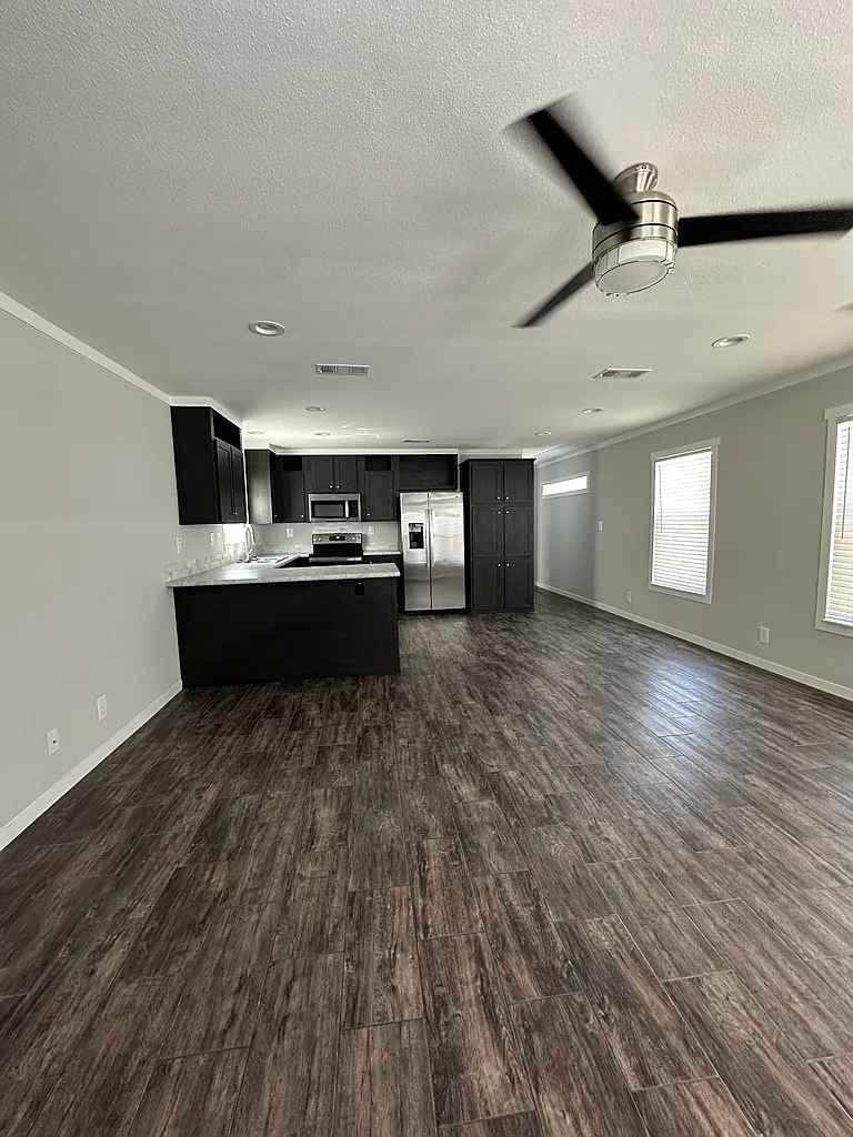 2 bed, 1224 sqft, $1,599 — Photo 3