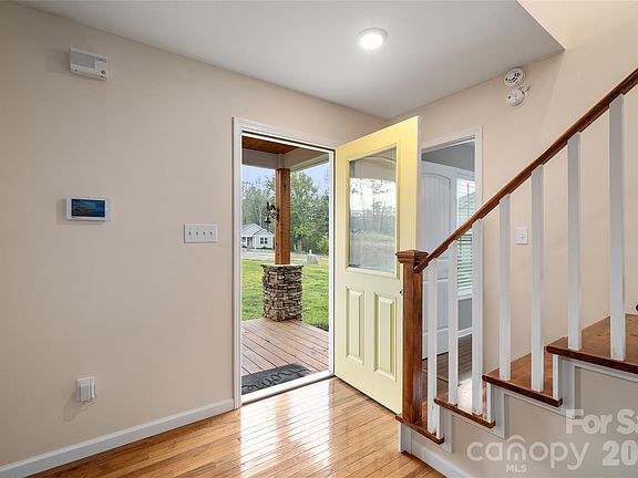 5th image of 105 Bluebell Ridge Ln