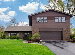 15 Ellendale Rd, Deerfield, IL 60015