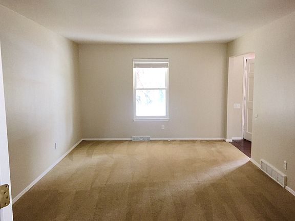 Traditional Living room