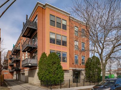 3944 N Claremont Ave UNIT 403, Chicago, IL, 60618