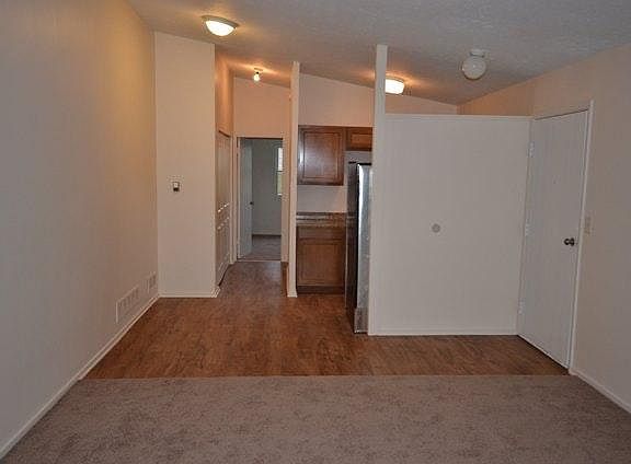 4th image of 836 S Jenkins Blvd #B