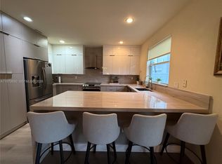 Kendall Commons Residenti, Palmetto Bay, FL 33196