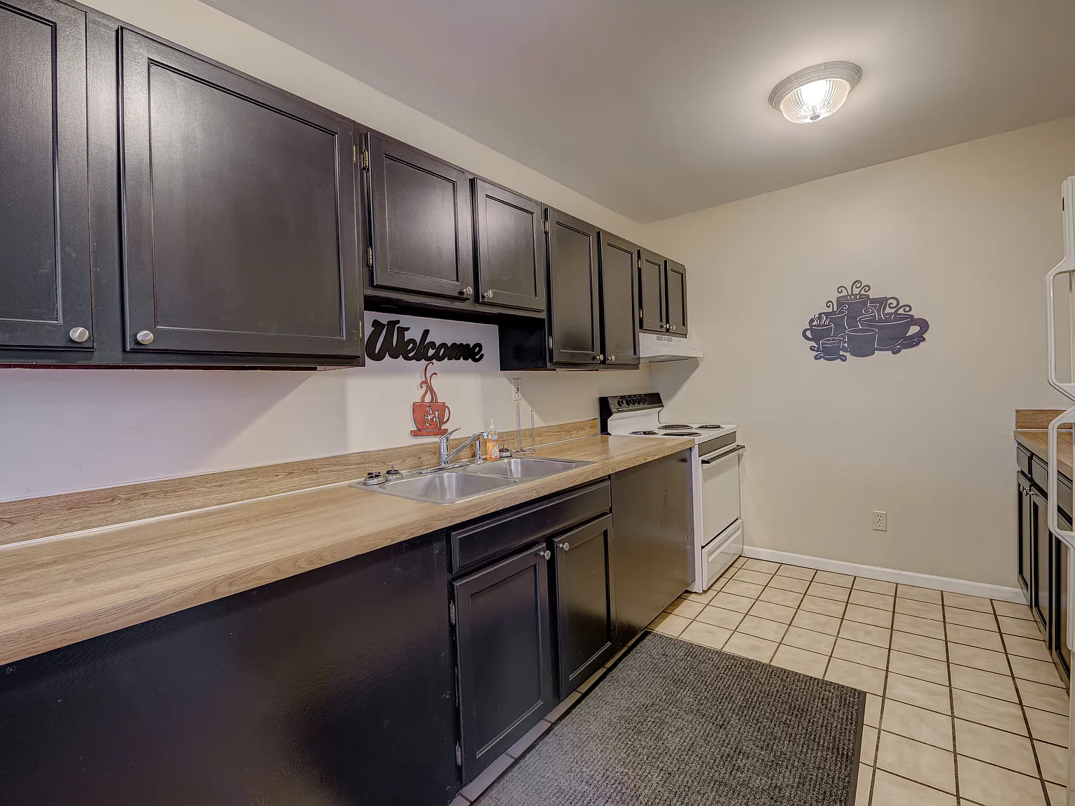 Broadview Estates — Photo 3