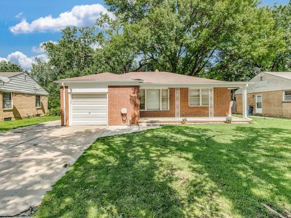 2334 S Terrace Dr, Wichita, KS 67218