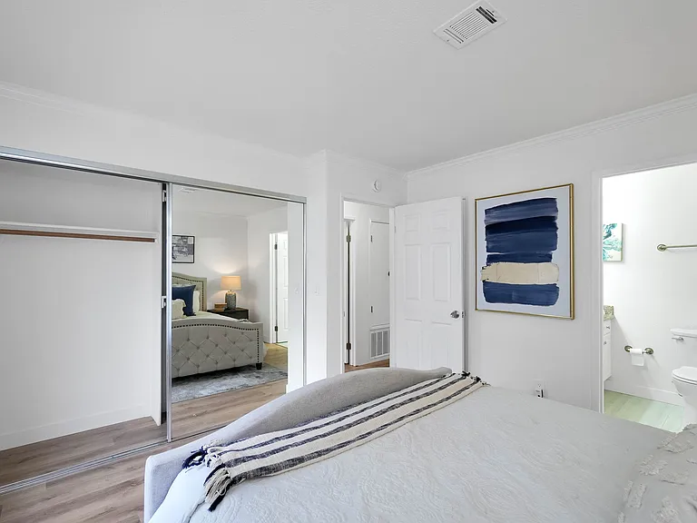 7126 Cross Creek Cir #D — Photo 9