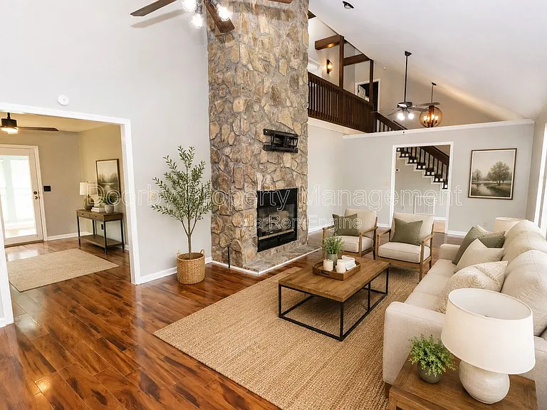 6114 Sasha Ln — Photo 3