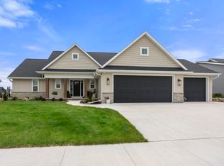 N9320 Dusty Dr, Appleton, WI 54915