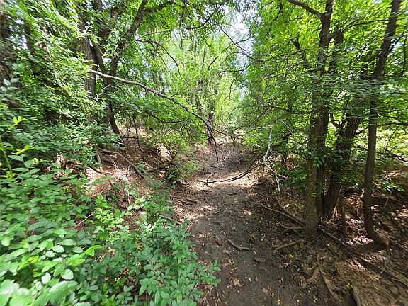 4th image of 3201 County Road 612