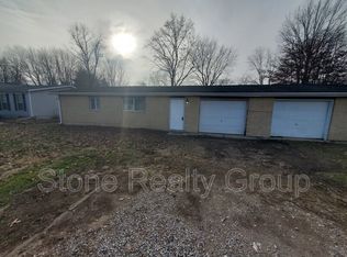 3951 E Hollywood Ave, Terre Haute, IN 47805