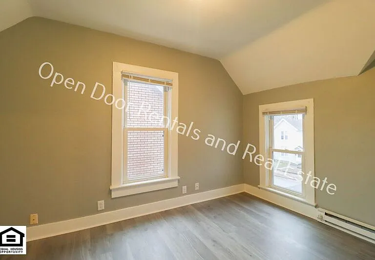 824 Huestis Ave #C — Photo 6