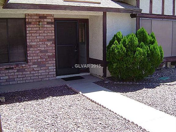 4th image of 1720 Rolling Hills Dr