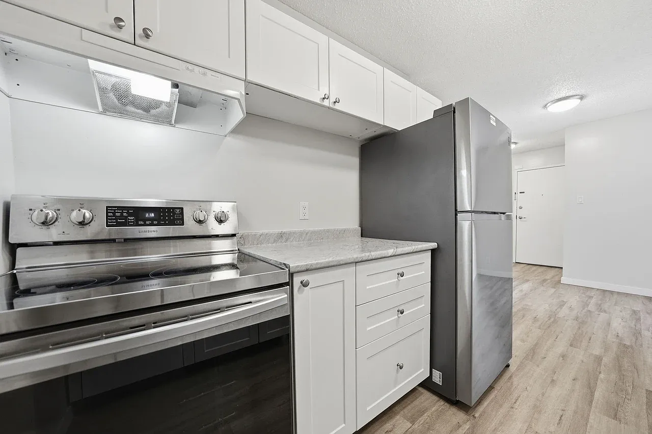 Westwood Apartments — Photo 3