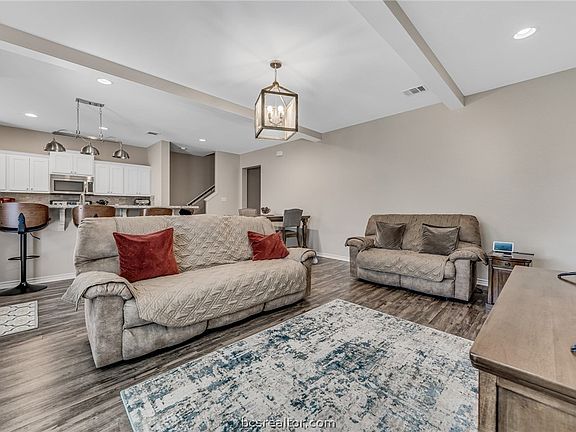 4th image of 3429 Summerway Dr