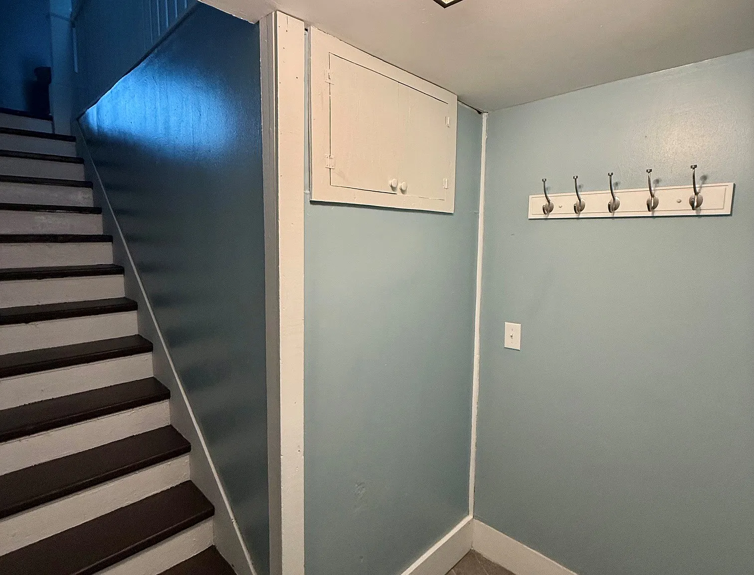 4 bed, 1.5 bath, 950 sqft, $1,400 — Photo 1