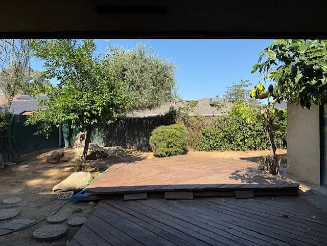 8083 N Mariposa St — Photo 13