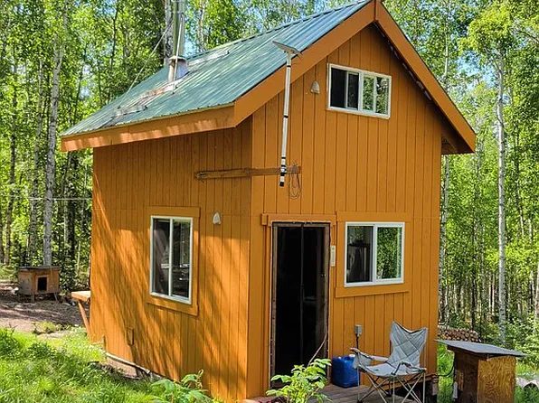 4531 Treasure St, Fairbanks, AK 99712