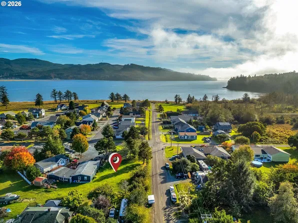 1 Mallard Ave #1, Nehalem, OR 97131