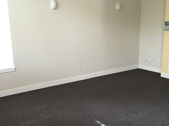 3rd image of 2533 NW Thurman St APT C