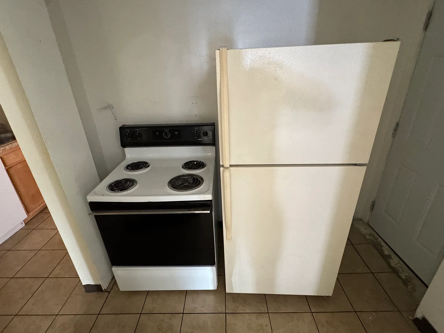 6 bed, $4,500 — Photo 2
