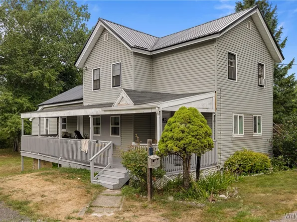 9 Mill St, Akron, NY 14001