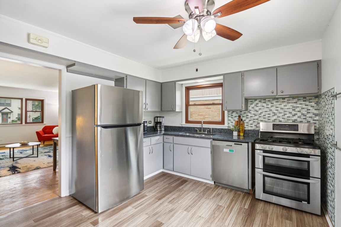 N Shaddle Ave-S2707-012.jpg