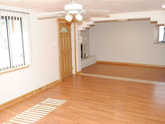 4th image of 3300 Madeira Dr NE