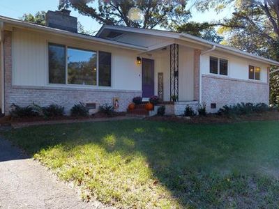 916 Dent Ct, Charlotte, NC, 28210