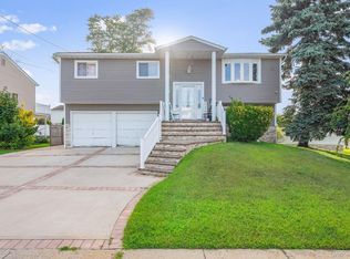 1 Ozone Place, Massapequa, NY 11758