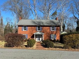 205 Hawthorne Rd, Elkin, NC 28621