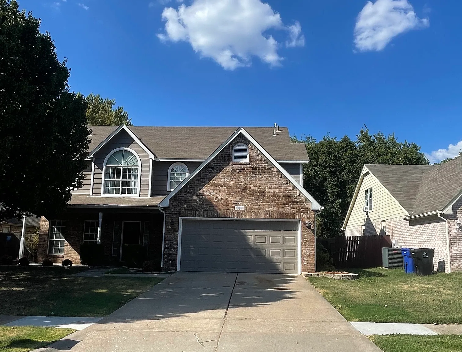 4 bed, 2.5 bath, 2597 sqft, $2,299 — Photo 1