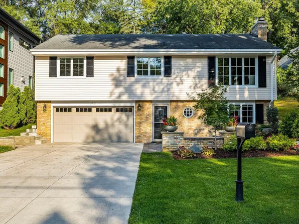 5429 Halifax Ln, Edina, MN 55424