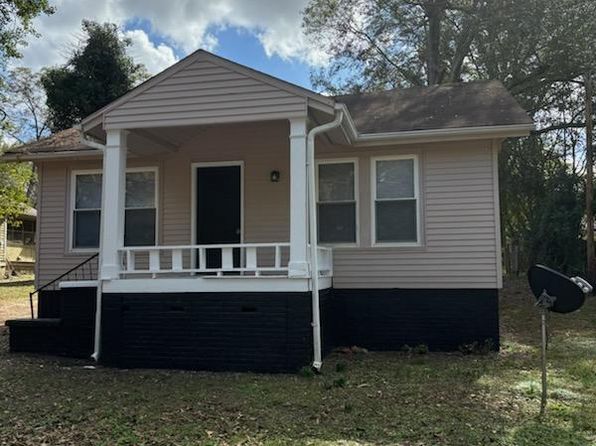 111 Woodlawn Ave