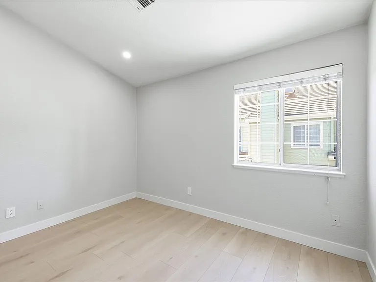 521 Porpoise Bay Ter #A — Photo 50
