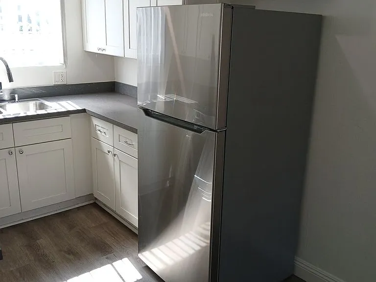 5532 Harold Way — Photo 6