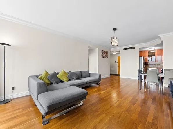 2805 Ocean Pkwy APT 3A, Brooklyn, NY 11235