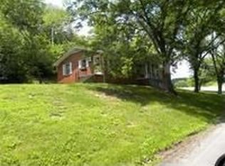 128 Duke Cir, Lancaster, TN 38569